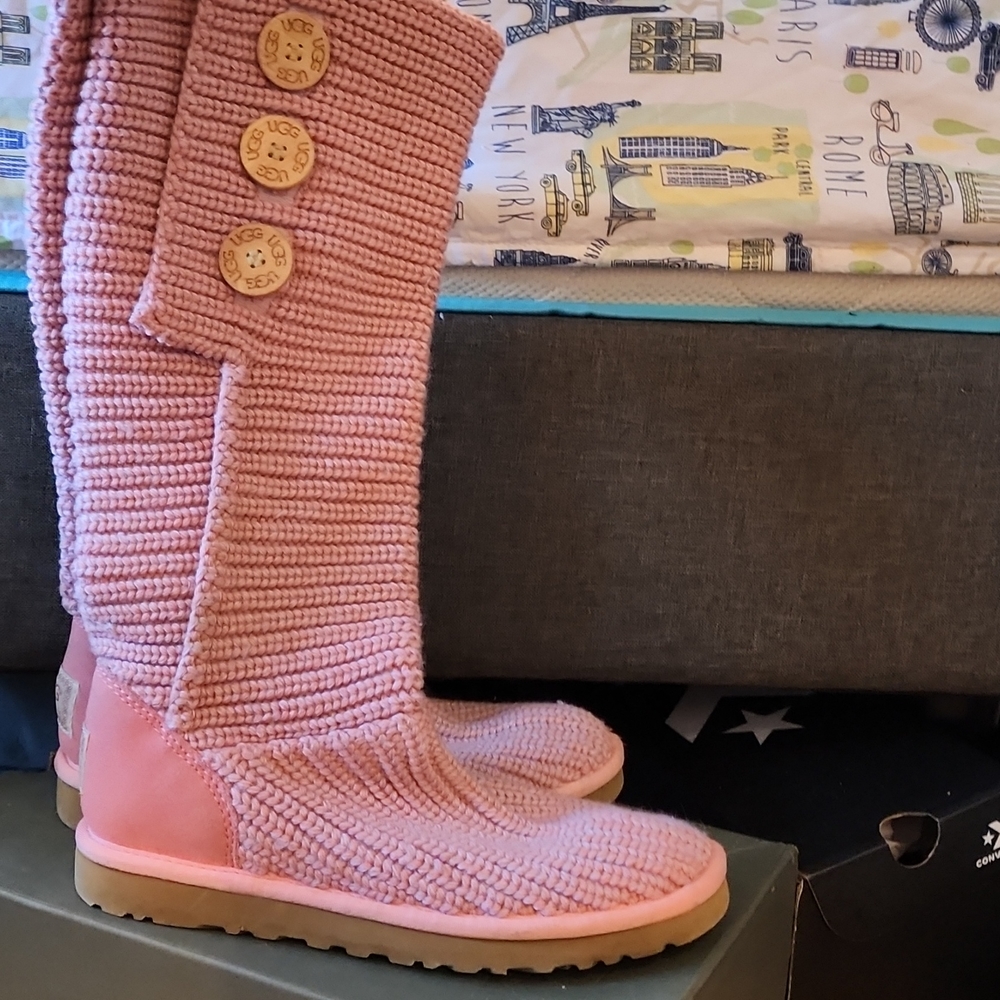 COPY - Size 7 UGG boots